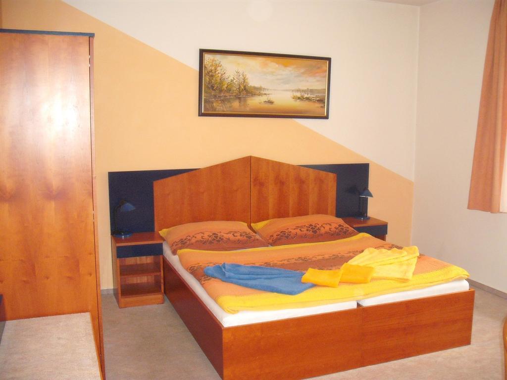 Hotel Forman Mlada Boleslav Room photo